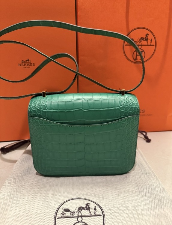 エルメス コンスタンス （ブランドバッグ）の商品画像 - 査定依頼日：2025年12月15日 - 最高査定価格：4,000,000円