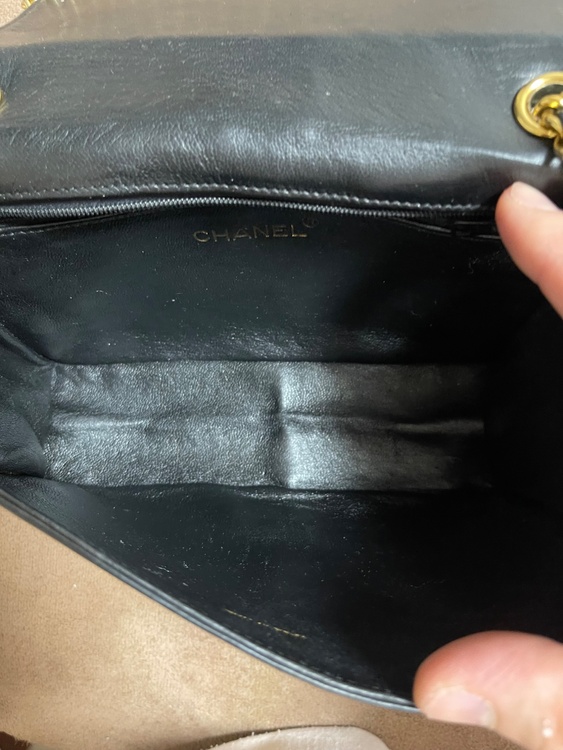 フリンジチェーンショルダー　黒（ブランドバッグ）の商品画像 - 査定依頼日：2026年1月23日 - 最高査定価格：110,500円