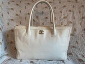 エクゼクティブトート（ブランドバッグ）の商品画像 - 査定依頼日：2026年3月16日 - 最高査定価格：170,000円