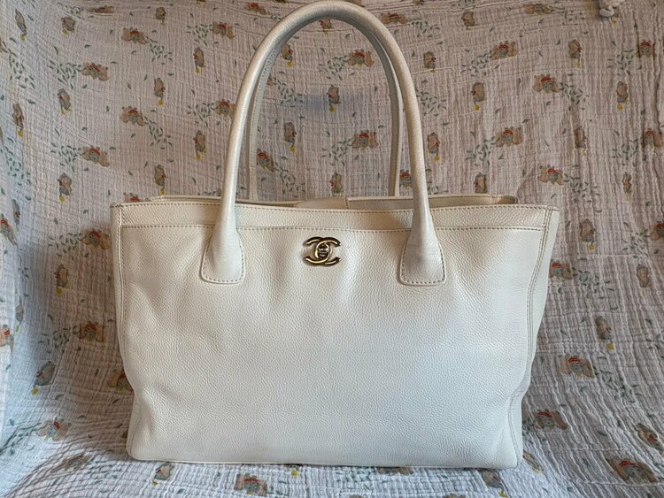 エクゼクティブトート（ブランドバッグ）の商品画像 - 査定依頼日：2026年3月16日 - 最高査定価格：170,000円