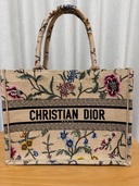 ディオール　ブックトート　ミディアム（ブランドバッグ）の商品画像 - 査定依頼日：2025年8月25日 - 最高査定価格：230,000円