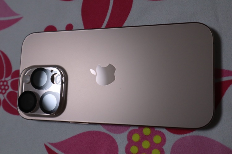 iPhone16Pro512ギガデザートチタニウム（スマホ）の商品画像 - 査定依頼日：2025年9月16日 - 最高査定価格：160,000円