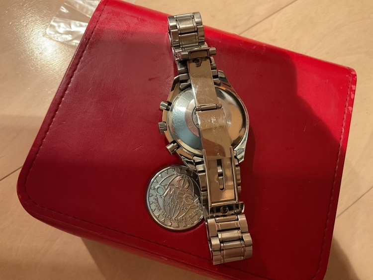 3520.50 スピードマスターマーク40トリプルカレンダー（高級時計）の商品画像 - 査定依頼日：2026年2月3日 - 最高査定価格：305,000円