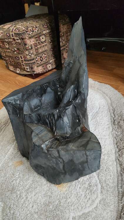 鑑賞石那智黒石？（美術品・骨董品）の商品画像 - 査定依頼日：2025年3月4日 - 最高査定価格：1,000円