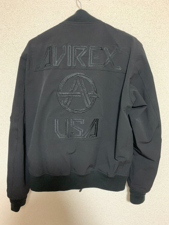 AVIREX MA-1（古着・ファッション）の商品画像 - 査定依頼日：2025年4月13日 - 最高査定価格：3,000円