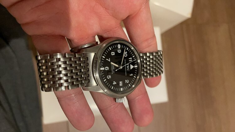 IWC パイロットウォッチ IW32530（高級時計）の商品画像 - 査定依頼日：2025年2月4日 - 最高査定価格：650,000円