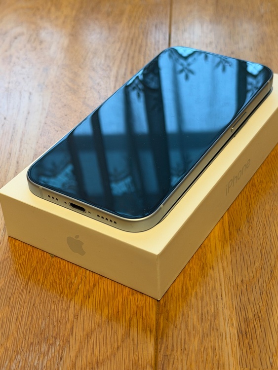 iPhone 15 128GB docomo（スマホ）の商品画像 - 査定依頼日：2026年3月31日 - 最高査定価格：66,000円