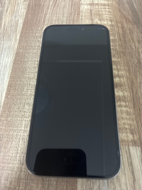 iPhone iPhone 15 Pro 256GB au（スマホ）の商品画像 - 査定依頼日：2026年9月13日 - 最高査定価格：94,000円