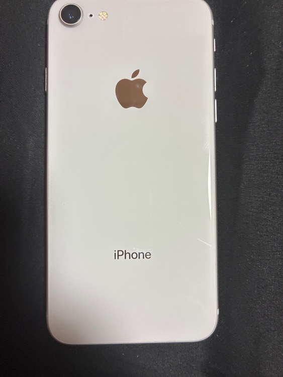 iPhone iPhone8 64GB docomo（スマホ）の商品画像 - 査定依頼日：2026年8月30日 - 最高査定価格：100,000円