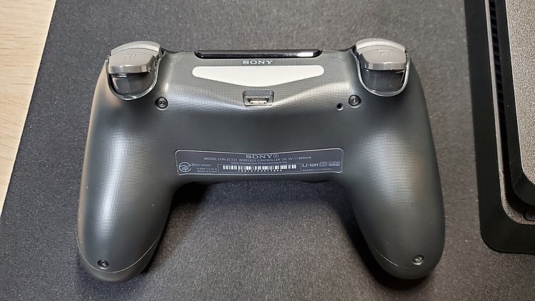 プレイステーション4本体 ジェットブラック(HDD 500GB/CUH-2100（ゲーム機本体・ゲームソフト）の商品画像 - 査定依頼日：2020年5月19日 - 最高査定価格：20,000円