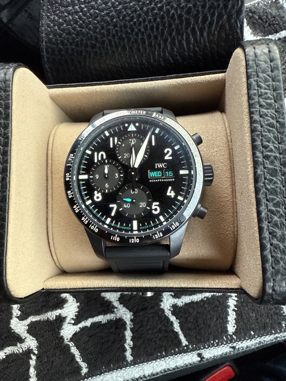 IWC パイロットウォッチ 38830（高級時計）の商品画像 - 査定依頼日：2025年10月26日 - 最高査定価格：1,200,000円