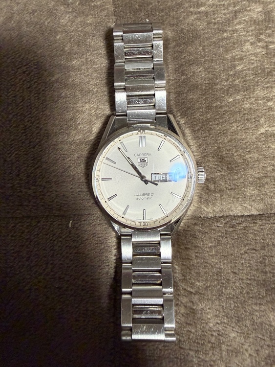 タグ・ホイヤー　カレラ キャリバー5 デイデイト（高級時計）の商品画像 - 査定依頼日：2026年3月27日 - 最高査定価格：160,000円
