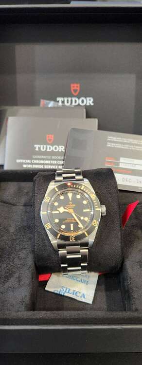 ブラックベイ（高級時計）の商品画像 - 査定依頼日：2025年2月11日 - 最高査定価格：400,000円