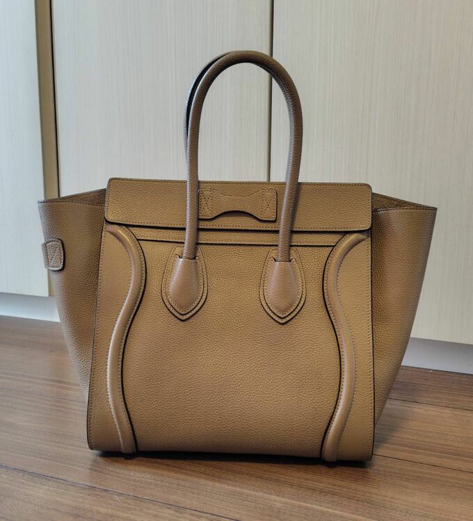 セリーヌ　ラゲージ　（ブランドバッグ）の商品画像 - 査定依頼日：2025年8月29日 - 最高査定価格：130,000円