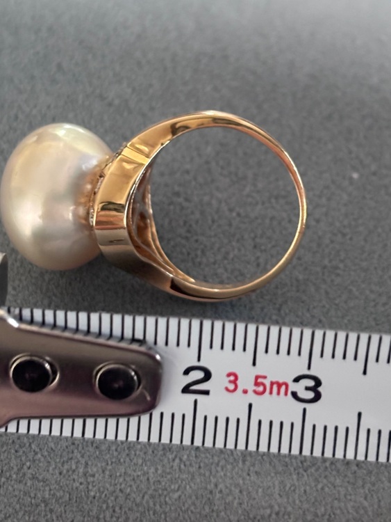 南洋真珠（ゴールデン）ダイヤK18リング（宝石）の商品画像 - 査定依頼日：2025年12月1日 - 最高査定価格：110,000円