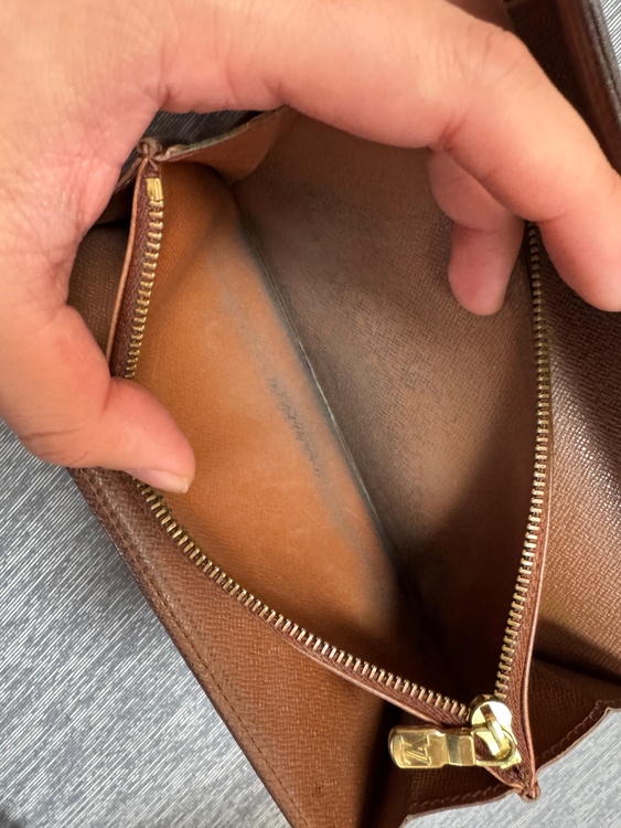 ルイヴィトン　モノグラム ポシェット・ポルトモネ・クレディ長財布（ブランドバッグ）の商品画像 - 査定依頼日：2026年1月30日 - 最高査定価格：8,000円