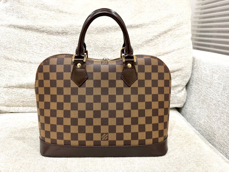 アルマ（ブランドバッグ）の商品画像 - 査定依頼日：2026年8月1日 - 最高査定価格：80,000円