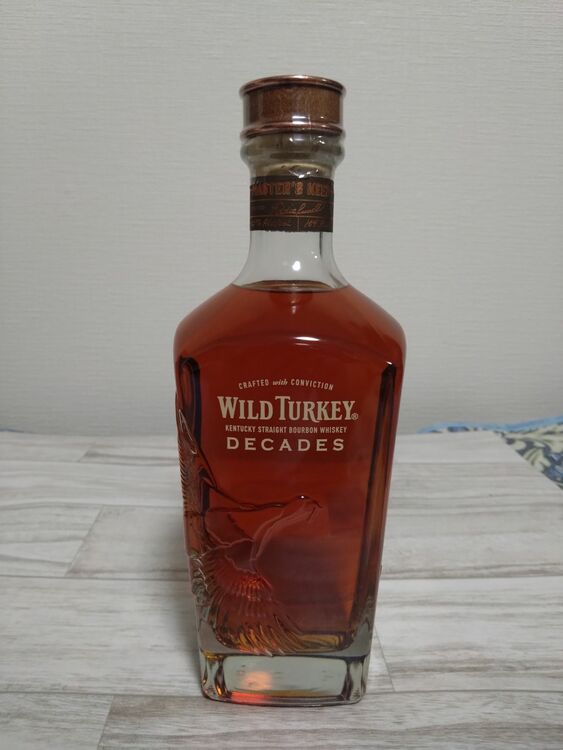 ワイルドターキー マスターズキープ ディケイド。（お酒）の商品画像 - 査定依頼日：2025年10月19日 - 最高査定価格：27,500円