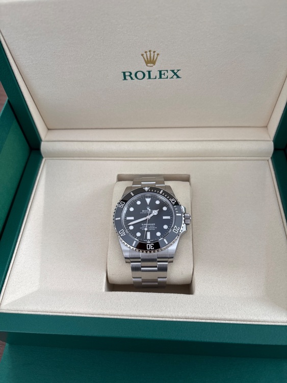 ロレックス サブマリーナー 124060（高級時計）の商品画像 - 査定依頼日：2025年9月19日 - 最高査定価格：1,850,000円