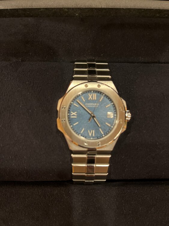 ショパール その他 298601-3001（高級時計）の商品画像 - 査定依頼日：2025年4月11日 - 最高査定価格：1,080,000円