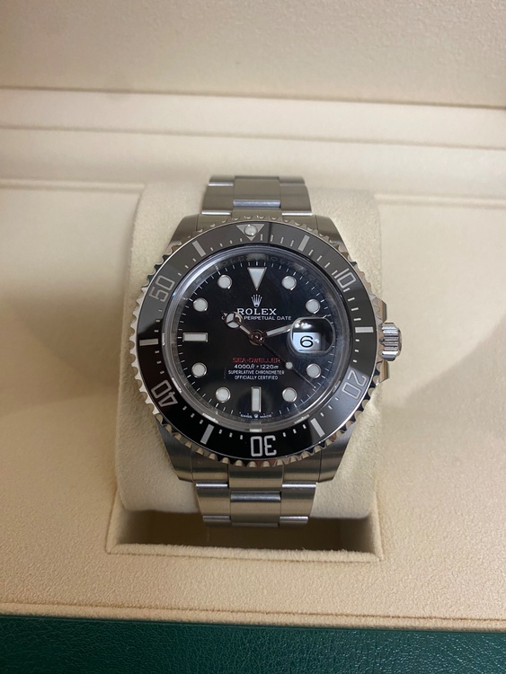 ロレックス シードゥエラー 12660（高級時計）の商品画像 - 査定依頼日：2025年12月8日 - 最高査定価格：1,900,000円