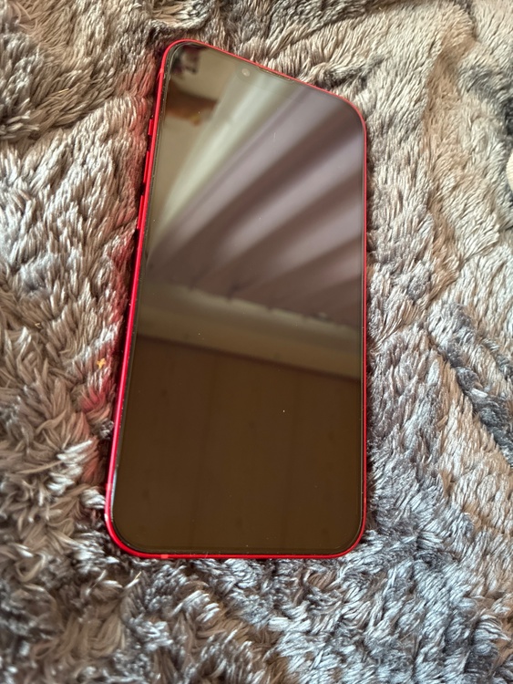 iPhone 13 128GB au（スマホ）の商品画像 - 査定依頼日：2026年3月21日 - 最高査定価格：31,000円