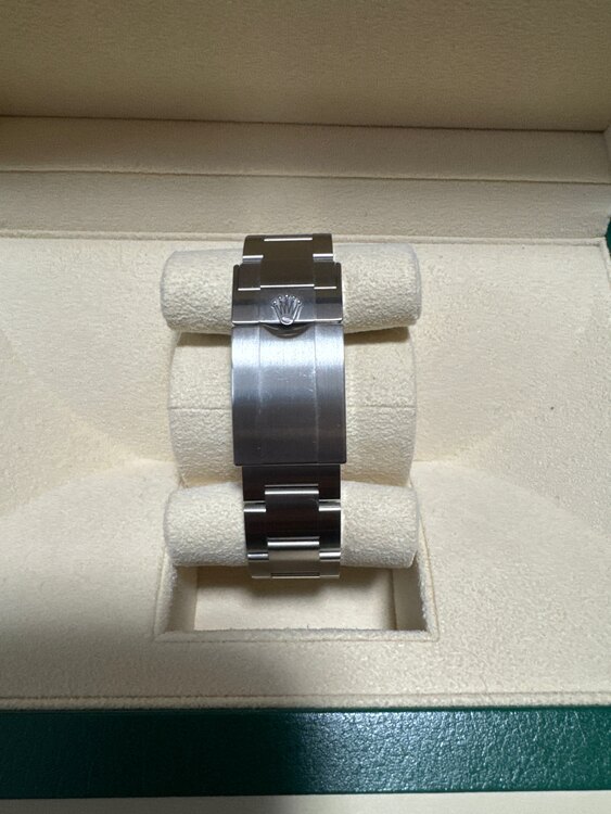 ロレックス エクスプローラー 22657（高級時計）の商品画像 - 査定依頼日：2025年5月20日 - 最高査定価格：1,490,000円