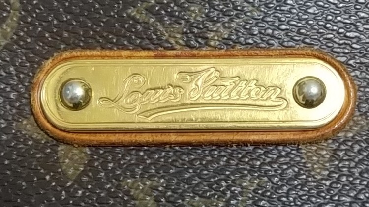 ルイ・ヴィトン モノグラム エヴァ M95567（ブランドバッグ）の商品画像 - 査定依頼日：2022年4月23日 - 最高査定価格：80,000円