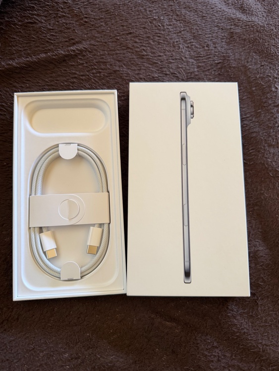 iPhoneAir（スマホ）の商品画像 - 査定依頼日：2026年2月27日 - 最高査定価格：130,000円