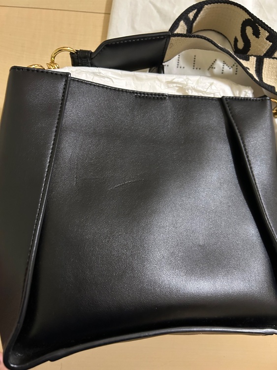 ステラマッカートニーロゴショルダーバッグ（ブランドバッグ）の商品画像 - 査定依頼日：2025年9月30日 - 最高査定価格：15,000円