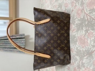 ラスパイル　m40608（ブランドバッグ）の商品画像 - 査定依頼日：2022年5月21日 - 最高査定価格：100,000円