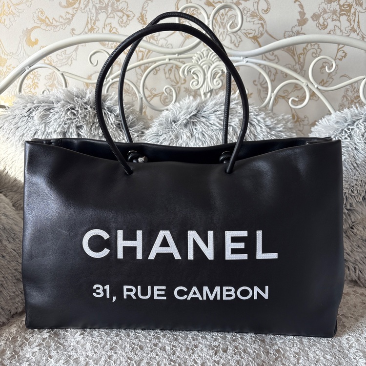 エッセンシャルトートバッグ（古着・ファッション）の商品画像 - 査定依頼日：2025年11月21日 - 最高査定価格：100,000円