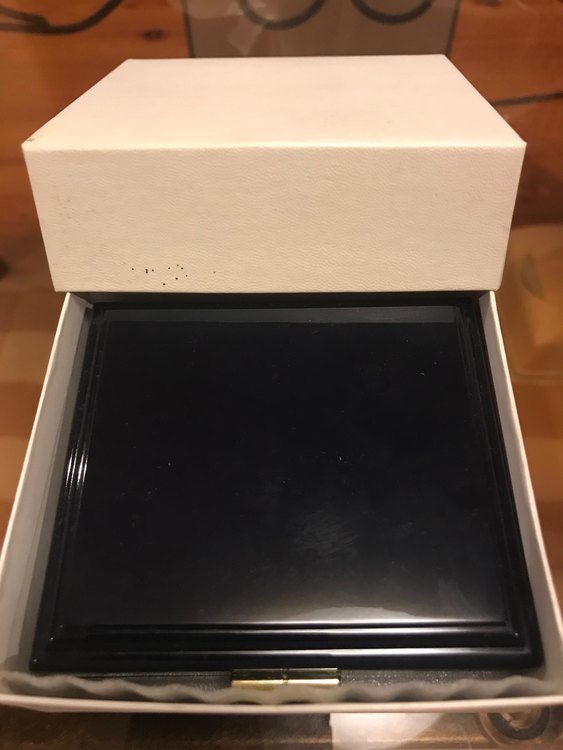 K18 パールブローチ 商品No.2110037（金・貴金属）の商品画像 - 査定依頼日：2023年11月9日 - 最高査定価格：15,000円