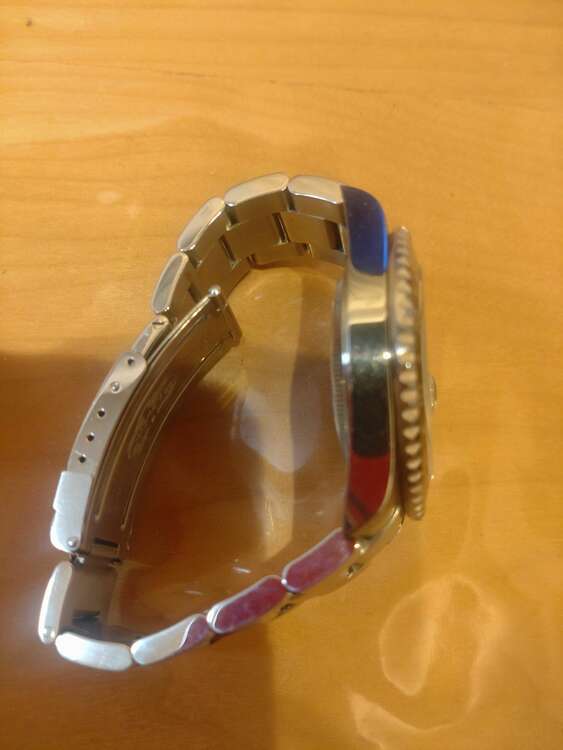 ロレックス GMTマスター GMTマスターII　1670 黒ベゼル（高級時計）の商品画像 - 査定依頼日：2025年1月16日 - 最高査定価格：1,460,000円