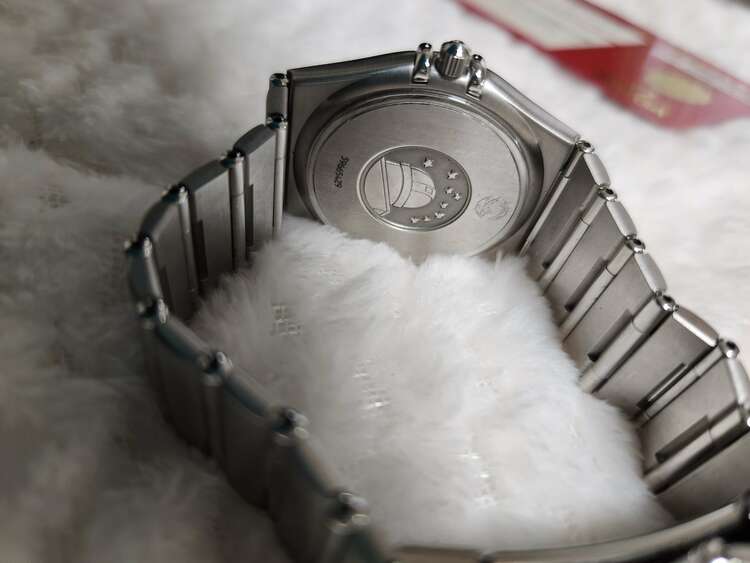 オメガ コンステーション 15123000（高級時計）の商品画像 - 査定依頼日：2025年6月2日 - 最高査定価格：105,000円