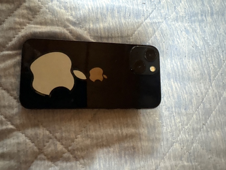 iPhone 13 mini 128GB Softbank（スマホ）の商品画像 - 査定依頼日：2026年5月4日 - 最高査定価格：27,000円