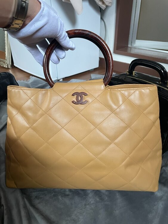 CHANEL ウッドハンドルトート（ブランドバッグ）の商品画像 - 査定依頼日：2026年5月30日 - 最高査定価格：80,000円