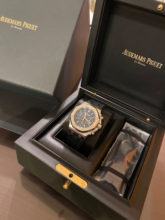 オーデマピゲ ロイヤルオークオフショア クロノグラフ 37mm（高級時計）の商品画像 - 査定依頼日：2025年11月14日 - 最高査定価格：5,000,000円