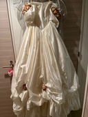 ウェディングドレス（古着・ファッション）の商品画像 - 査定依頼日：2026年1月23日 - 最高査定価格：1,000円