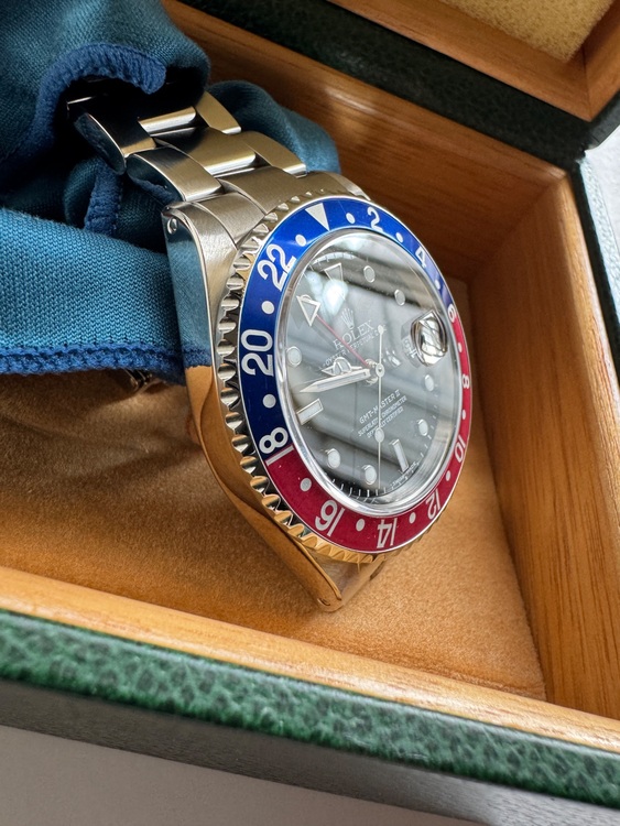 GMTマスター2（高級時計）の商品画像 - 査定依頼日：2025年11月8日 - 最高査定価格：1,850,000円