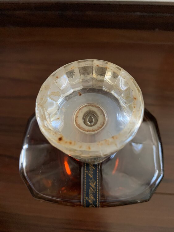 サントリー　クレスト12年（お酒）の商品画像 - 査定依頼日：2025年5月7日 - 最高査定価格：7,500円