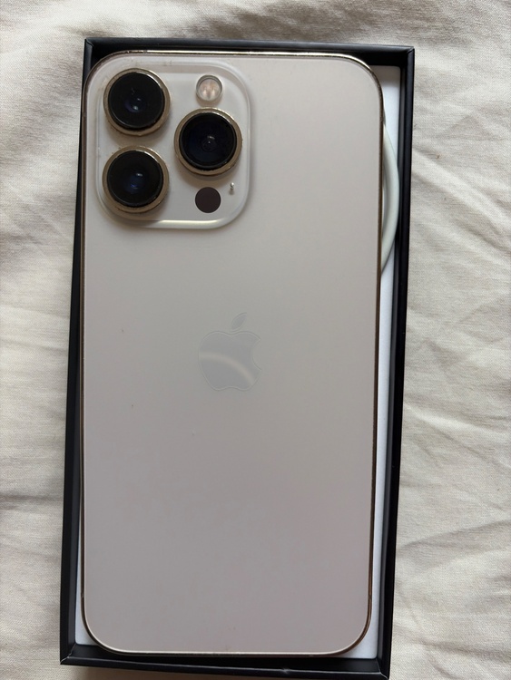 iPhone iPhone 13 Pro 128GB au（スマホ）の商品画像 - 査定依頼日：2026年7月11日 - 最高査定価格：44,500円