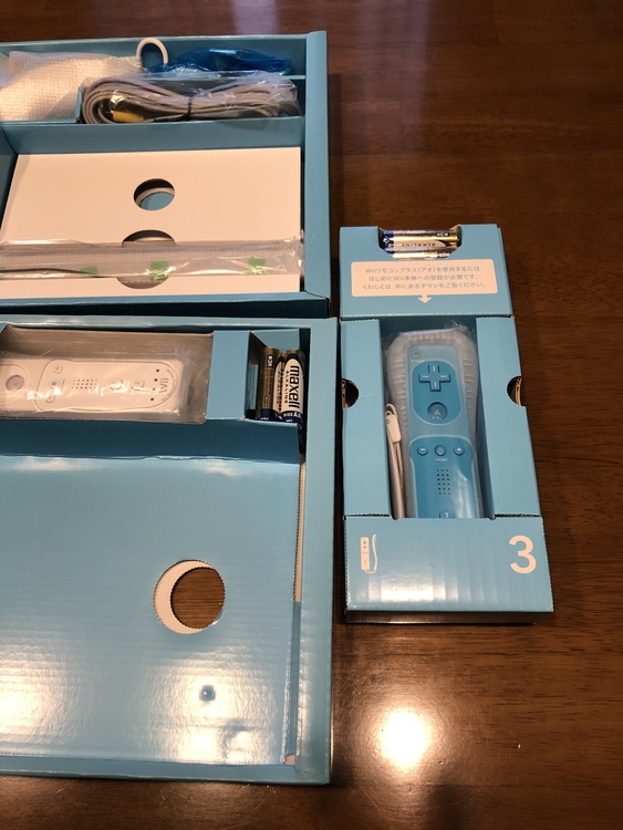 Wii本体 Wiiスポーツリゾート同梱版(シロ)（ゲーム機本体・ゲームソフト）の商品画像 - 査定依頼日：2021年2月13日 - 最高査定価格：3,000円