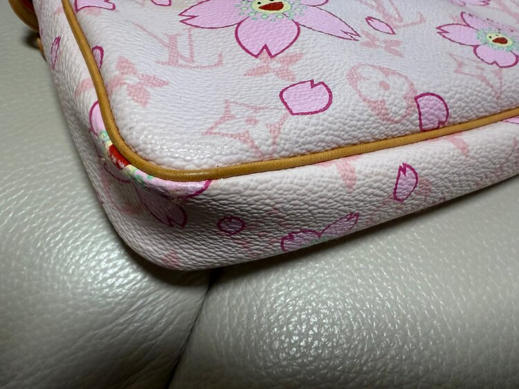 チェリーブロッサムポシェット（ブランドバッグ）の商品画像 - 査定依頼日：2025年3月31日 - 最高査定価格：110,000円