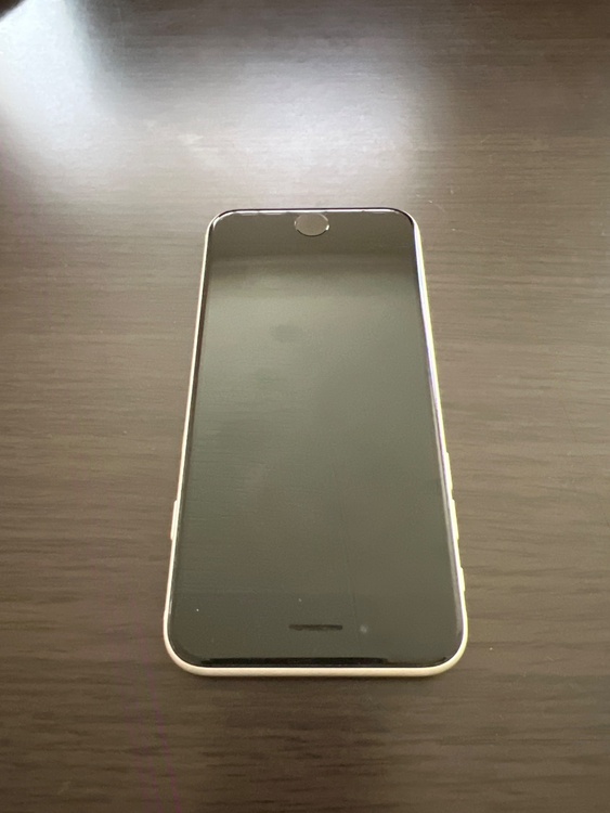 iPhoneSE 2nd generation（スマホ）の商品画像 - 査定依頼日：2026年10月11日 - 最高査定価格：5,000円