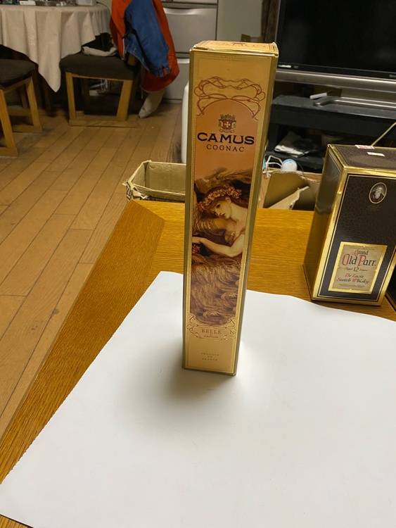 ブランデー カミュ （お酒）の商品画像 - 査定依頼日：2026年5月9日 - 最高査定価格：10円