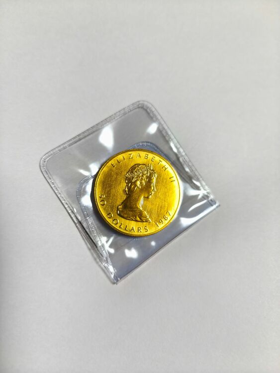 メイプル金貨　1オンス（金・貴金属）の商品画像 - 査定依頼日：2025年8月25日 - 最高査定価格：527,704円