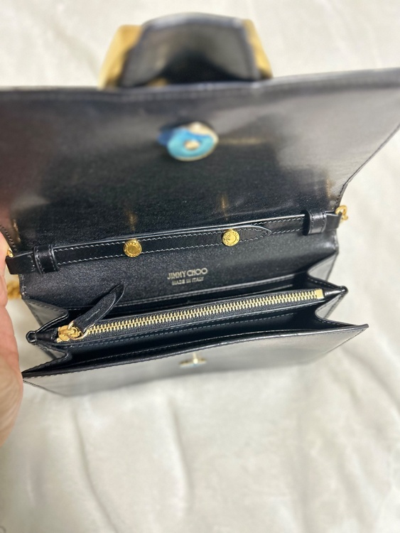 ジミーチュウ  （ブランドバッグ）の商品画像 - 査定依頼日：2026年3月1日 - 最高査定価格：15,000円