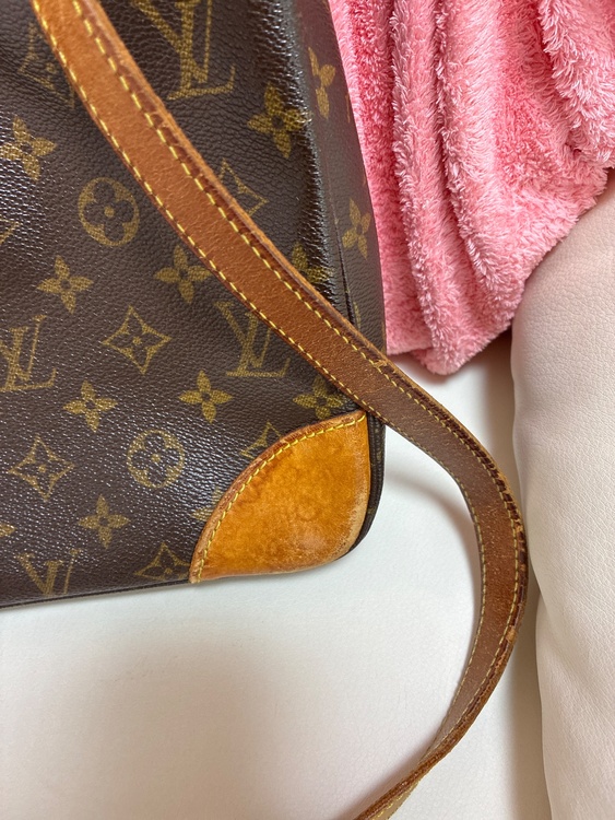 ルイヴィトン モノグラム（ブランドバッグ）の商品画像 - 査定依頼日：2026年9月1日 - 最高査定価格：10,000円