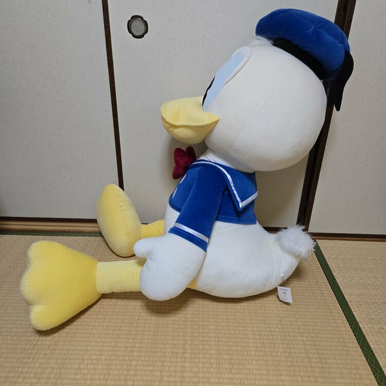 ドナルドダック　メガサイズ　ぬいぐるみ（その他のおもちゃ）の商品画像 - 査定依頼日：2026年4月11日 - 最高査定価格：1,000円